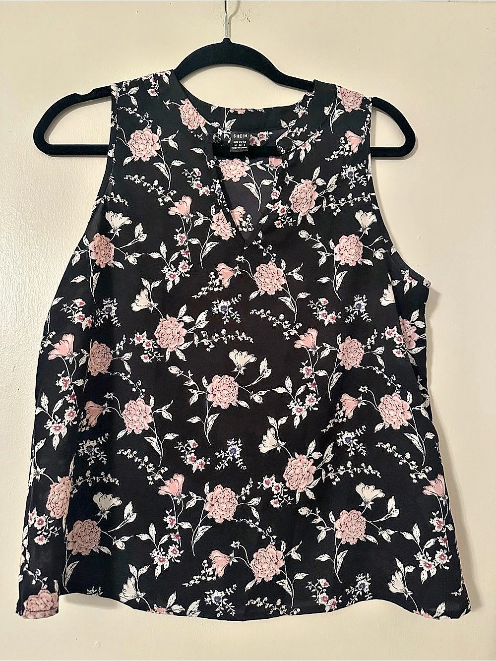 SHEIN Floral Tank Top in Black & Pink Size Medium